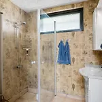2 Bedroom Awesome In