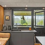 2 Bedroom Awesome In Дом отдыха Обенро