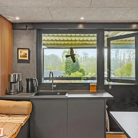 2 Bedroom Awesome In Hébergement de vacances Åbenrå