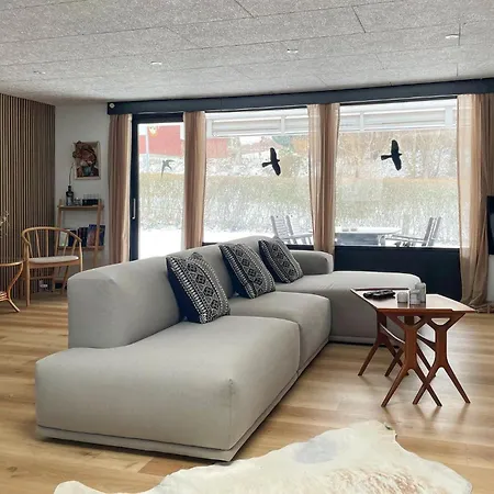 2 Bedroom Awesome In *